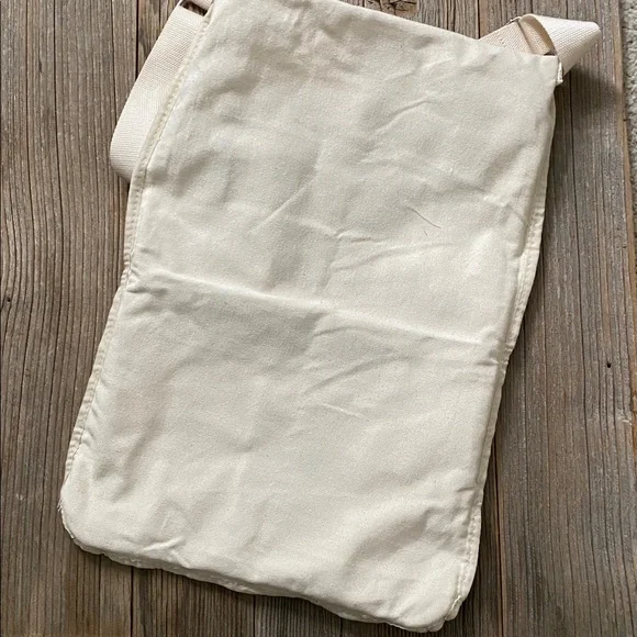 HUMAN MADE Original Shoulder Bag. NWOT. 2018. - Picture 6 of 12